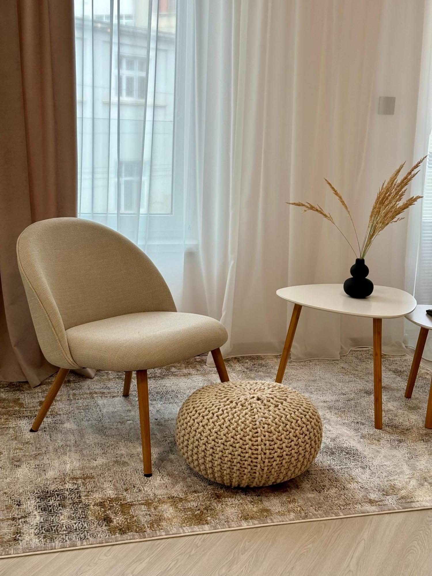 Skau Piano Family & Business Apartment Free Parking Bratislava Buitenkant foto